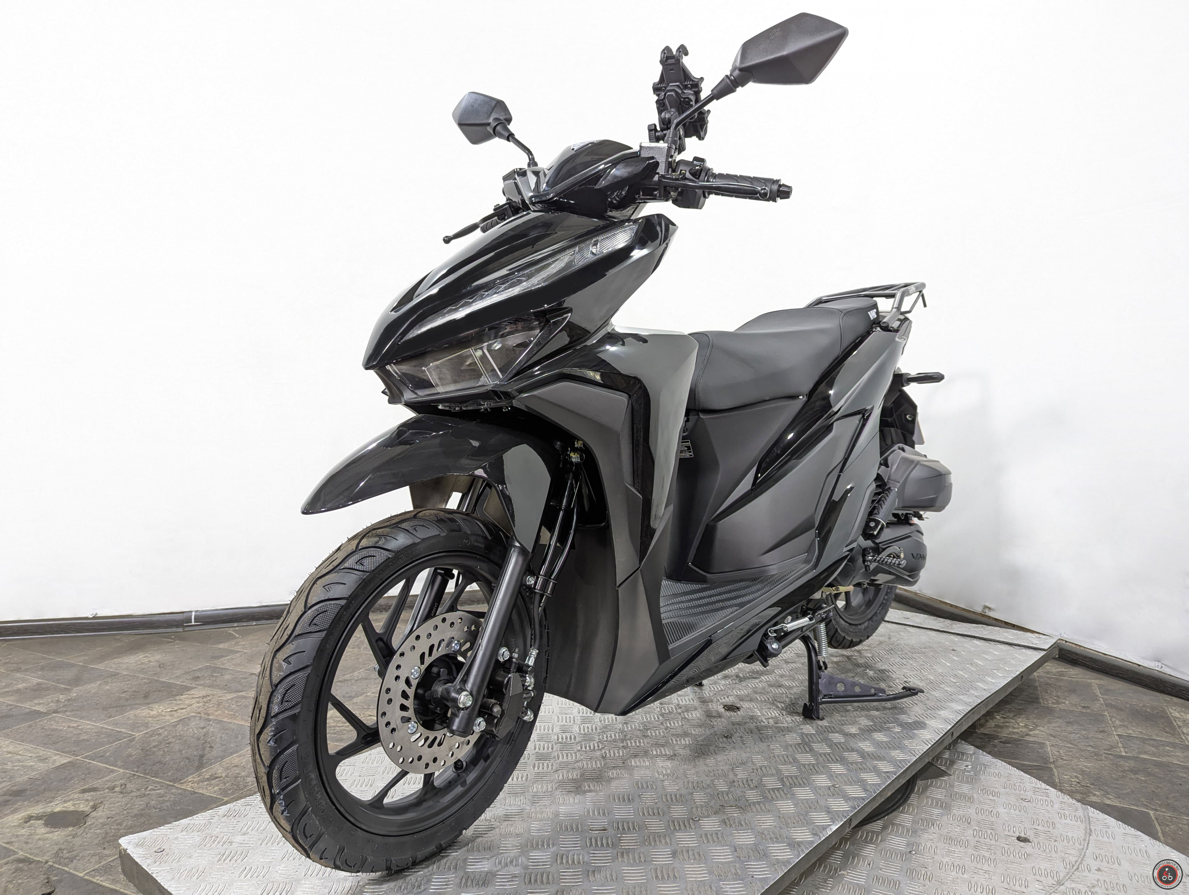 Скутер VMC (Vento) Inferno (49/170cc) Черный глянцевый